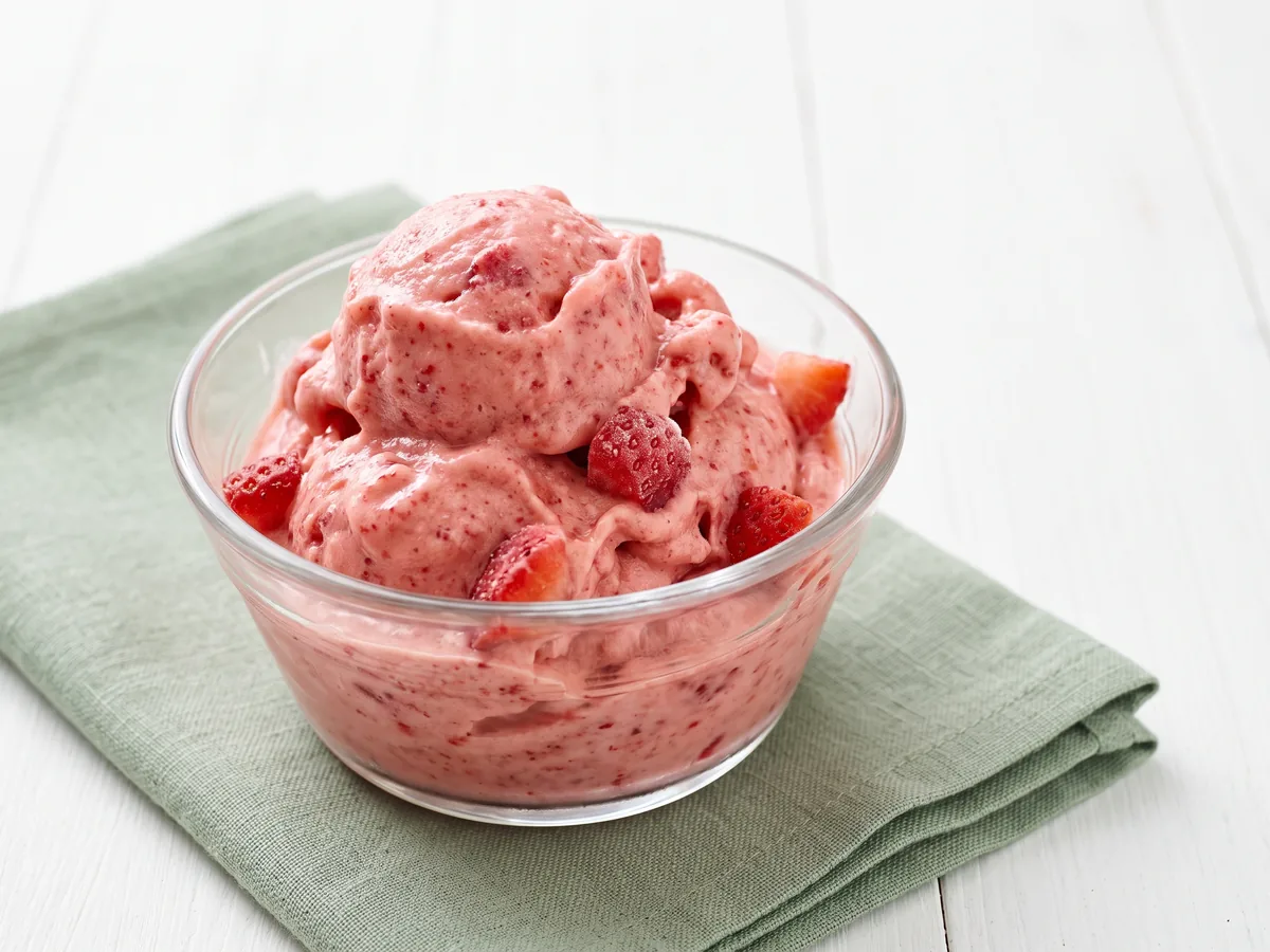 Strawberry Frozen Yogurt